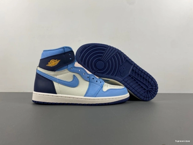 HYPE in Jordan First Flight OG WMNS FD2596-400 High Air 1 0805